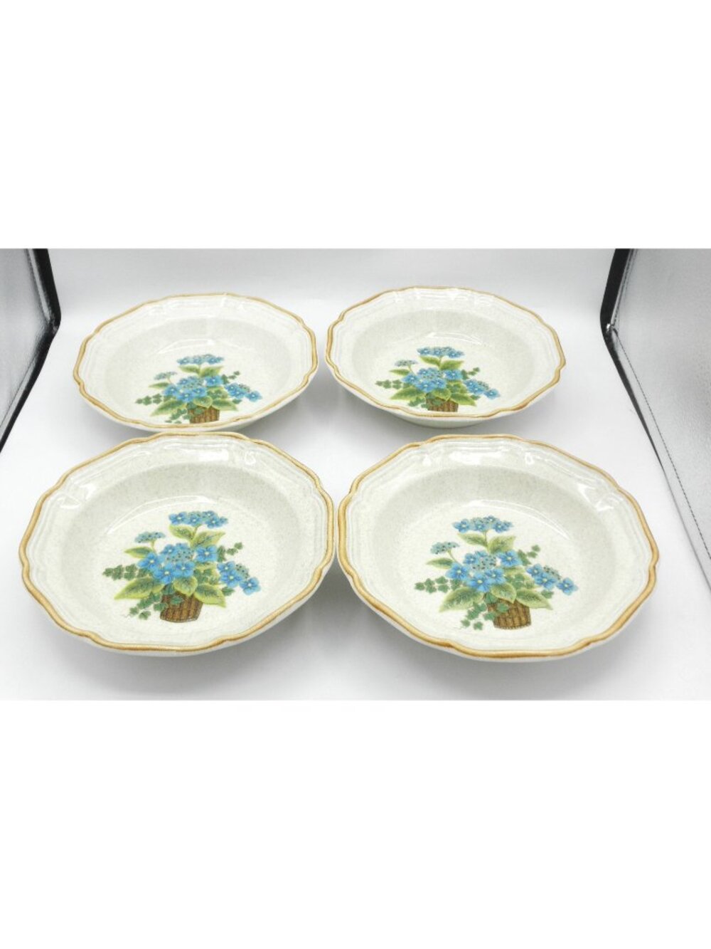 Belles of Blue by Mikasa Soup Cereal Bowl Set of 4 Pattern: MIKBEBL Excellent!